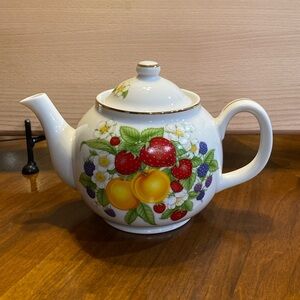 Vintage 1994 Lenox Orchard Teapot. $8